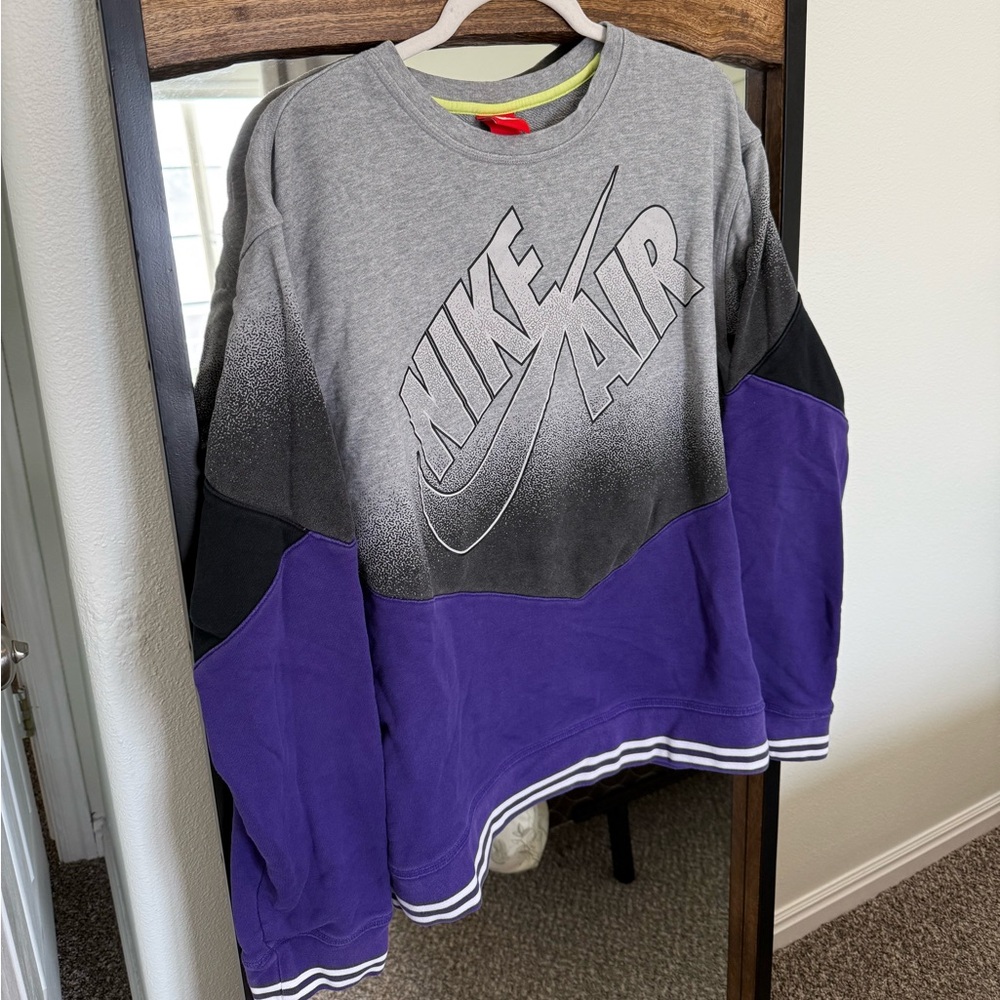 90’s Vintage NIKE Sweatshirt